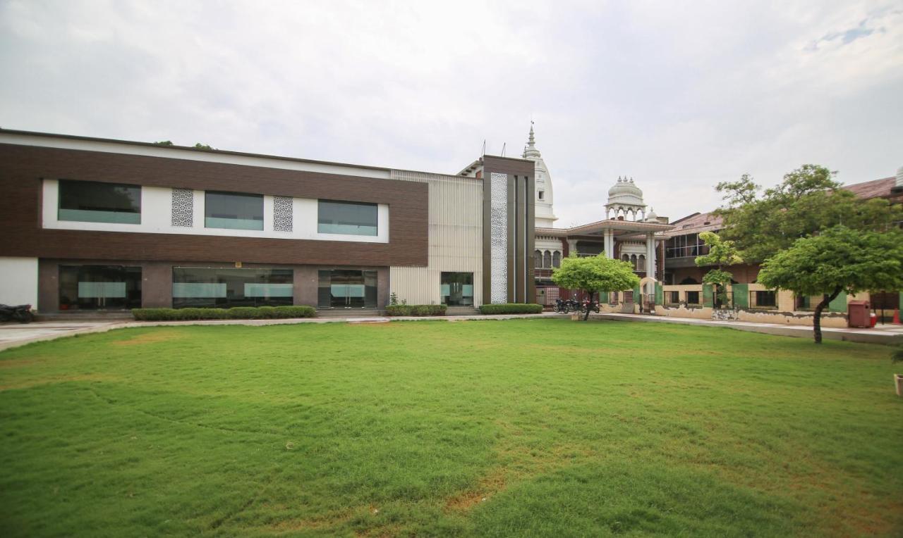 Yashogopal Resortico Vrindavan Exterior photo